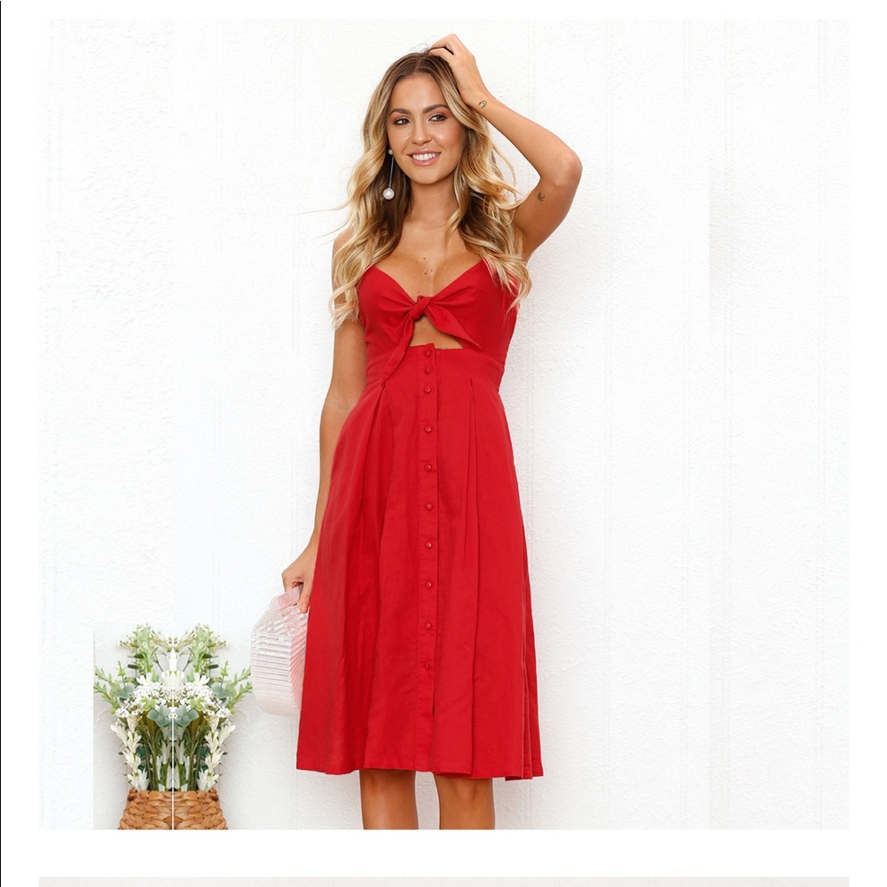 Red Dress - Picture 3 of 6